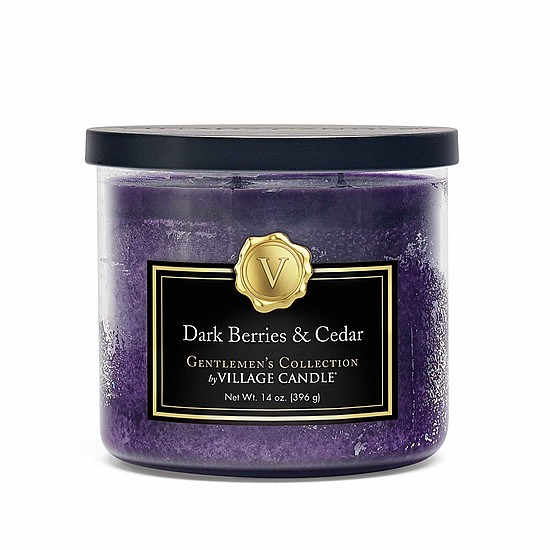 נר ריחני Village Candle Dark Berries & Cedar - סדרת Gentlemen’s Collection נר ריחני Village Candle Dark Berries & Cedar - סדרת Gentlemen’s Collection
