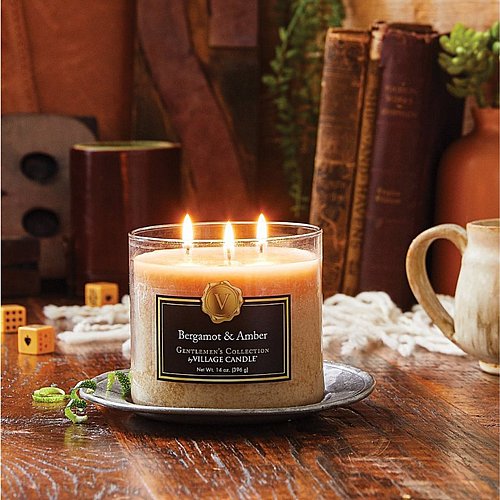 �� ����� Village Candle Bergamot & Amber - ���� Gentlemen�s Collection